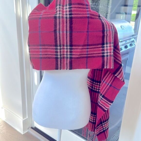 Cashmere Feel brand Scotland scarf wrap plaid soft warm like new - Picture 3 of 5